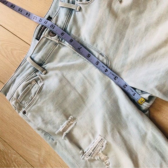 Abercrombie & Fitch Signature Collection Light Wash Blue Jeans Size 29/30R - Picture 11 of 12